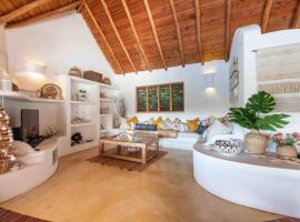 5BR Serendipity Pool Ocean View Jungle, hotel v destinaci Las Terrenas