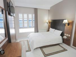 Hotel karim Tunis، فندق في تونس