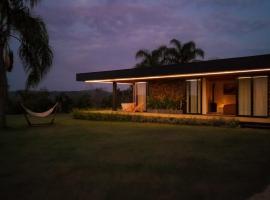 Casa de Campo no Alto da Montanha - Valle Paixão, Hotel in Campo Largo