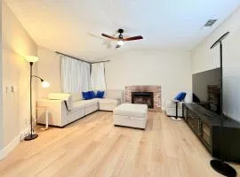 4BR Spacious Family Stay Near Galleria & Fountains