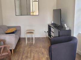 Maison proche étang et circuit vélo, hotel di Martigné-Ferchaud