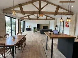 Ancienne tuilerie entièrement rénovée avec Piscine et vue sur la Dordogne