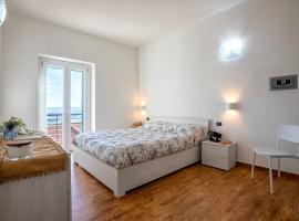 Casa Rinascita con Piscina Privata, hotel em Nulvi