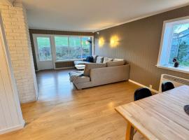 Detached house with 4 bedrooms in a quiet child-friendly area, hotel em Porsgrunn