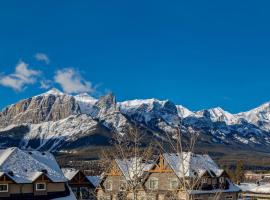 Stylish Mountain View Condo with Gym, khách sạn ở Canmore
