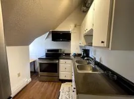 Carriage House - KingBed, Full Kitc