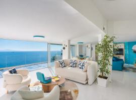 Laguna Blu - Resort Villa overlooking the sea on the Amalfi Coast, cottage ở Vietri