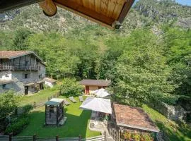 Cozy Stone Chalet Surrounded by Nature Samolaco