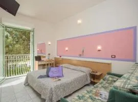 Hotel Dover Rooms & Coffee Adults Friendly