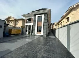 Crown Exquisite Apartment Magodo