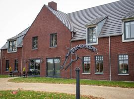 Eighty One Horse Boulevard, Hotel in Valkenswaard