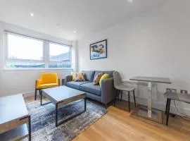 Bright & Spacious 1 Bed Flat in East Grinstead