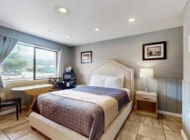 Sea Treasures Inn #101, готель у місті Рокавей-Біч