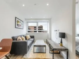 Fantastic Contemporary Studio in East Grinstead