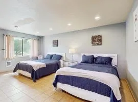 Sea Treasures Inn #102