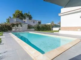 villa con piscina vista mare