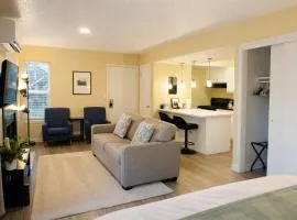 King Bed * Extensive Cleaning Protocol *Downtown