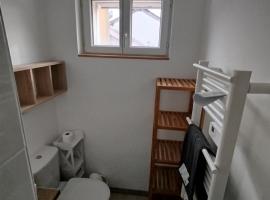 Studio 2è étage sans ascenseur, hotel a Geaune