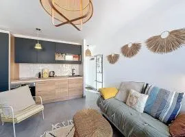 Appartement T2 lumineux sur le Vieux Port, La Ciotat - FR-1-770-11