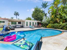 Spacious Miami Home with Private Pool & Parking, hotel i Biscayne Park