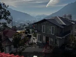 Peaceful Mountain Cottage