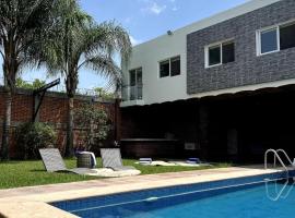 Casa de descanso cerca de aeropuerto de GDL, Hotel in El Zapote