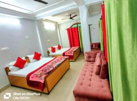 Yamuna Aditya, hotel di Uttarkāshi