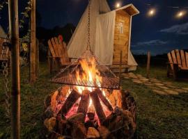 FamilyCamp perto do Magic City, hotel em Suzano