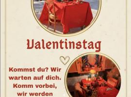 Antique Hotel Am Bahndamm, hotel in Wallendorf