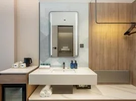 Holiday Inn Express Shanghai Road by IHG