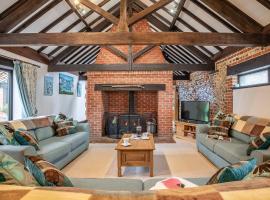 3 Bed in Trimingham 83711, hotel in Trimingham