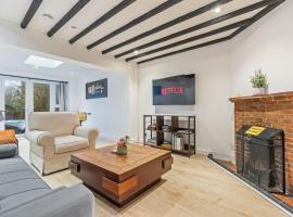 Sevenoaks Traditional 2 Bed Cottage, sleeps 4, готель у місті Otford