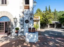 16th-Century Masia with Pool and Chapel