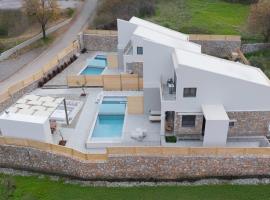 ZISI Authentic Cretan Living, хотел в Krásion