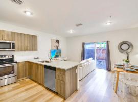 Miami Townhouse Stay with Free Parking, hotel a Miami