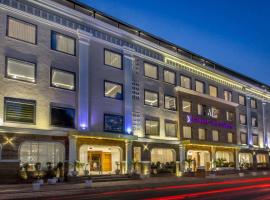 Clarks Inn Suites Gwalior, hotel poblíž Letiště Gwalior - GWL, Gválijar