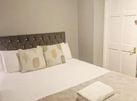 King Edward 3 bed house ideal for contractors