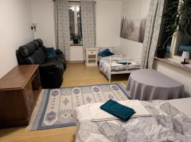 Lägenhet nära kanalen, Hotel in Nykroppa