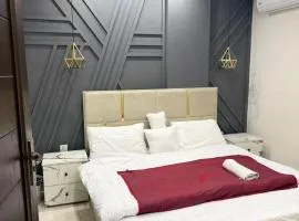 Midway luxury suites