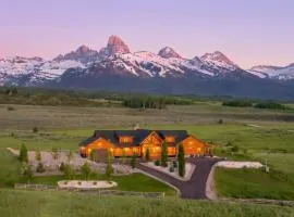 Luxury Log Cabin Epic Views Hot Tub