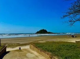 Casa de temporada enfrente a praia