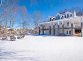 Sullivan Farm at Helton Creek - Fire Pit - Foosball - Fireplace, hotel di Lansing