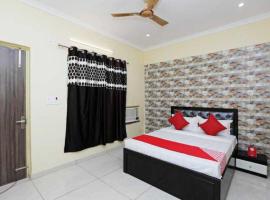 Hotel O by OYO Green Apple, hotel em Dādri