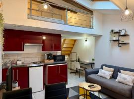 Charmant Duplex en Centre-ville Proche du Puy-du-fouu, hotell i Cholet