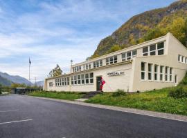 Eidsdal Motel & Restaurant, hotel a Eidsdal