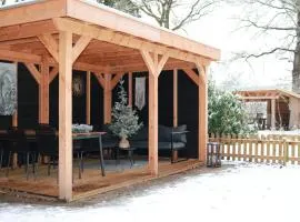 Prachtige stacaravan met heerlijke overkapping