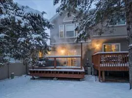 Lovely 4 BDR Home with Private Hot Tub Near Trails