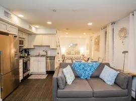 Renovated Studio, steps to MGH, Suffolk, Sleeps 4