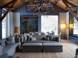 Acla Alesch - Private Chalet & Service - Onirico Chalet Collection, chalet de monta&ntilde;a en Samedan