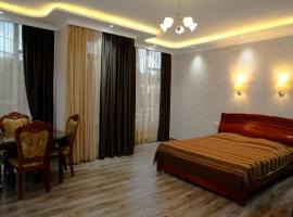 White Hotel Guesthouse, cheap hotel in Zugdidi